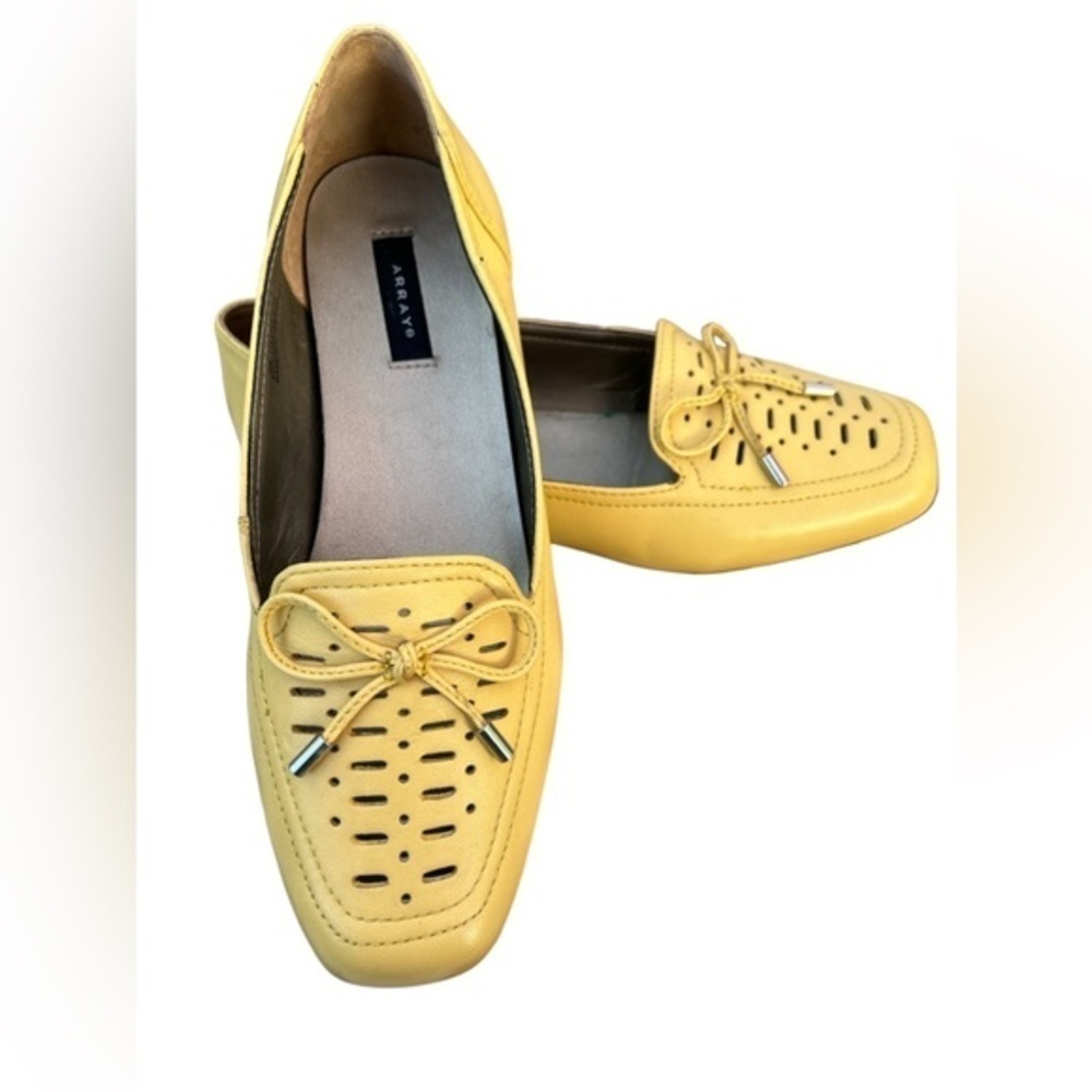 NWOT Array Sweet Pea Flats Size 6‎